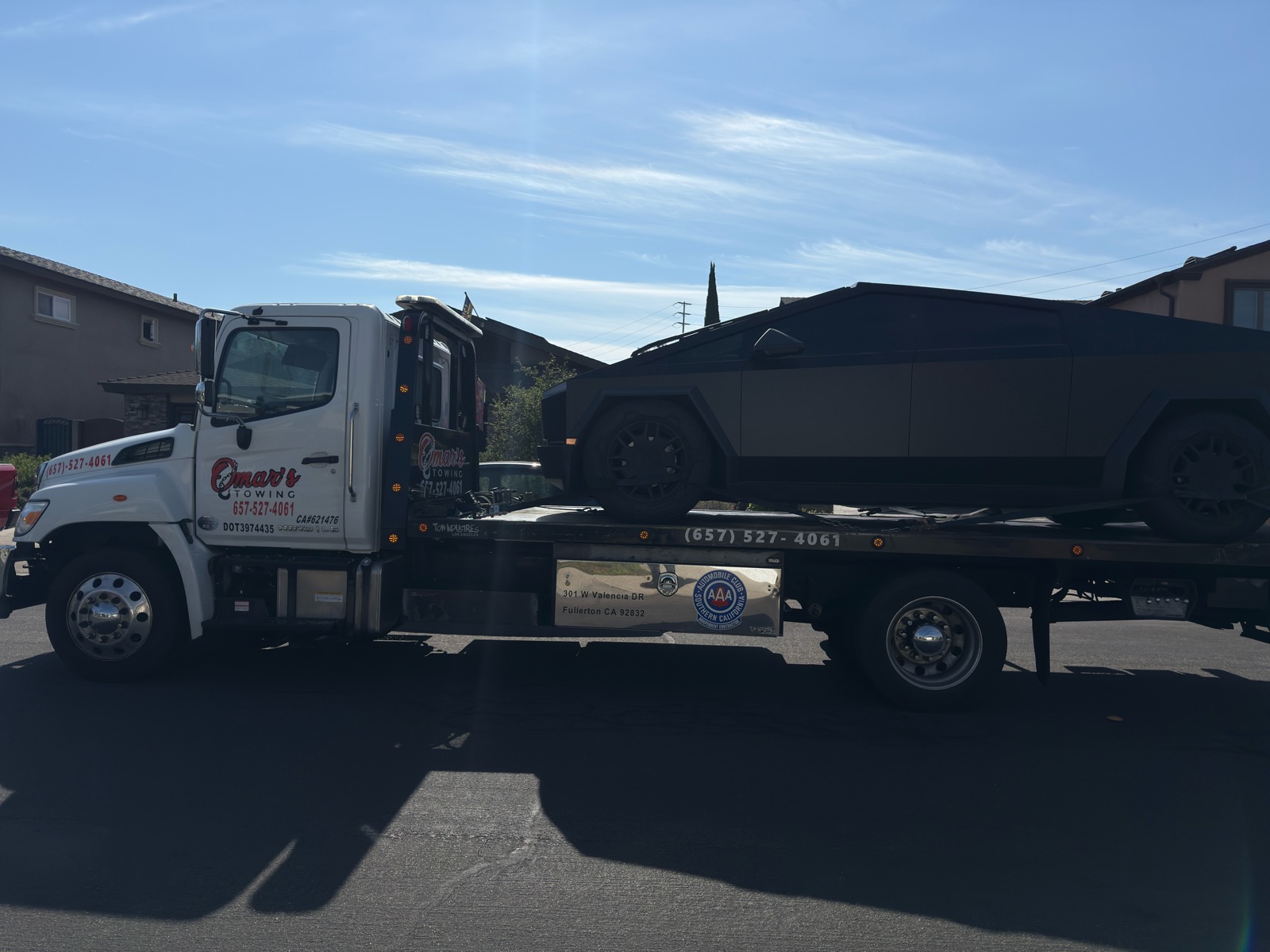 Tesla Cybertruck on Hino flatbed